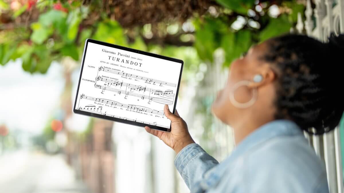 Beste Tablets für Musiker - Surface Pro 9 zum Notenlesen (Puccini, Turandot)