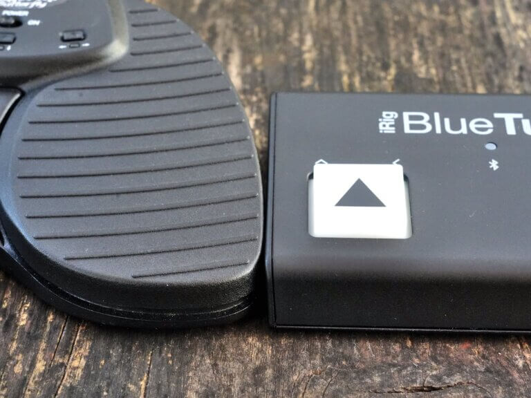 iRig BlueTurn vs PageFlip Butterfly - Bluetooth-Umblätterer (Fussschlater) für iPad und Android-Tablets